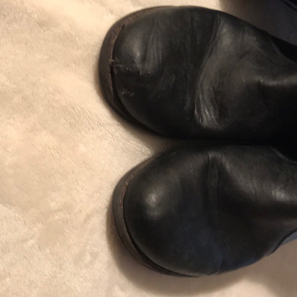 Boots - Picture 2 of 5